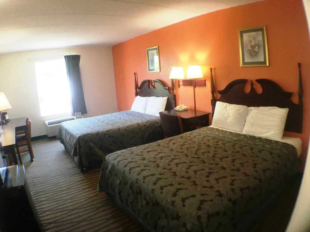 President Inn & Suites Gettysburg Bagian luar foto